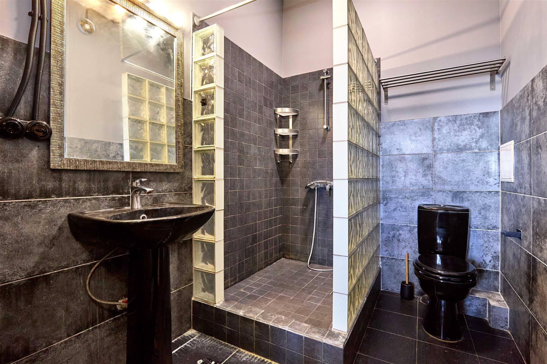 Фото №14: 1-комнатная квартира 80 м² - Краснодар, мкр. Западный внутригородской округ, ул. имени Дзержинского, 93