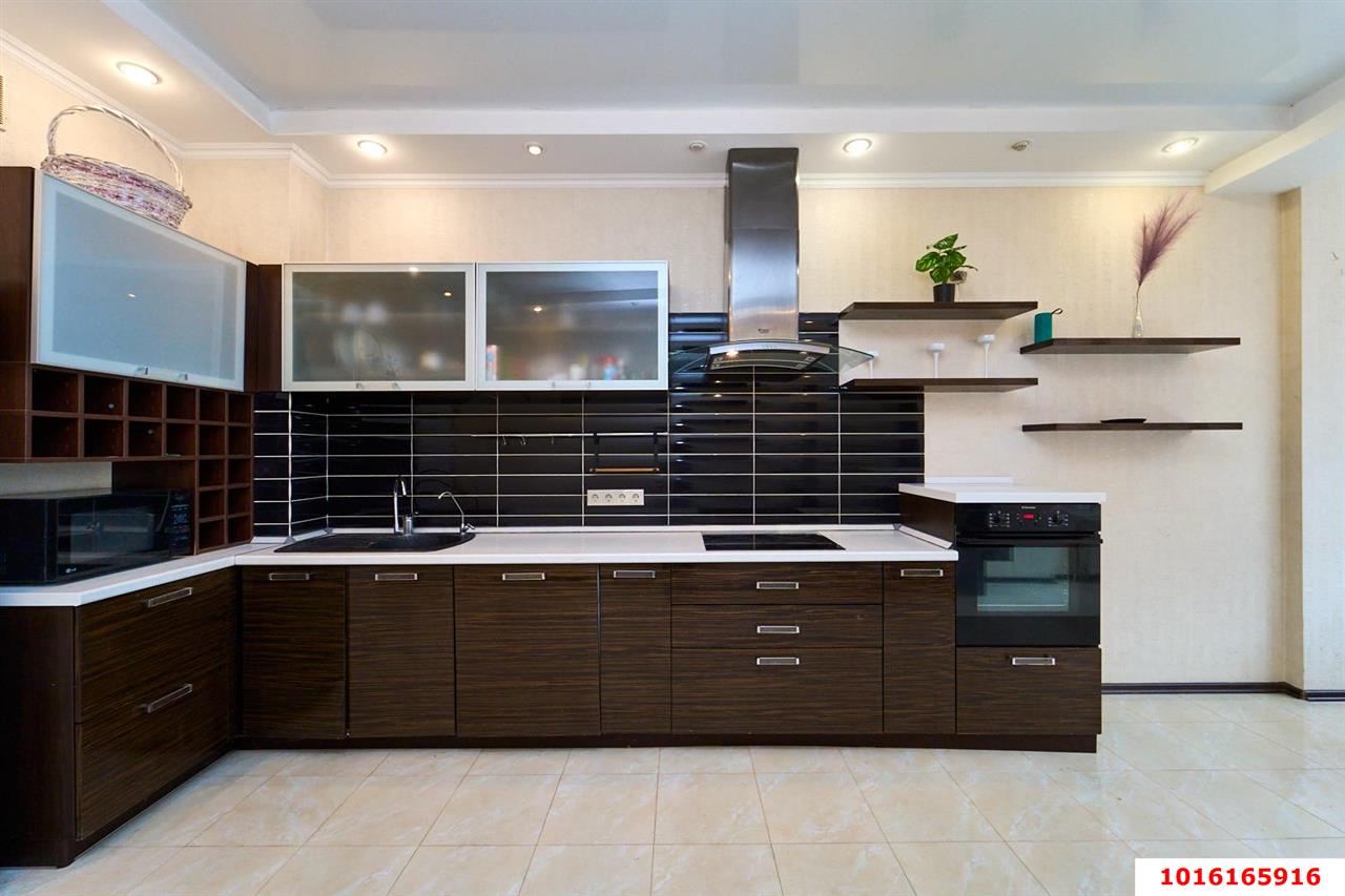 Фото №2: 2-комнатная квартира 79 м² - Краснодар, Западный внутригородской округ, мкр. Центральный, ул. Постовая, 29