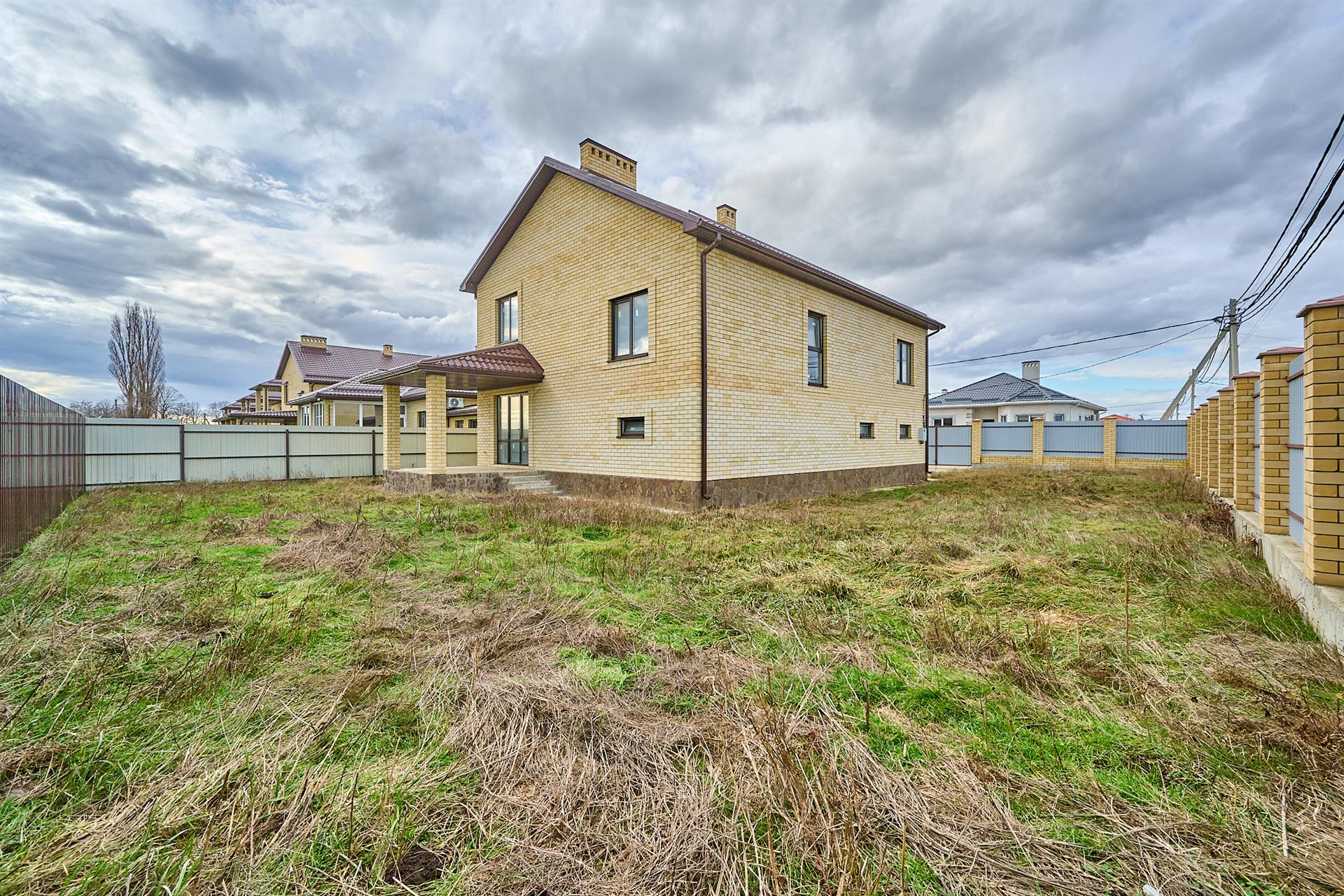 Фото №4: Дом 230 м² + 6.86 сот. - Ленина, Карасунский внутригородской округ, п. коттеджный  Зелёная Роща, ул. Ясеневая