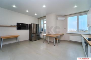 Фото №2: 2-комнатная квартира 99 м² - Краснодар, мкр. Западный внутригородской округ, ул. Кубанская набережная, 56