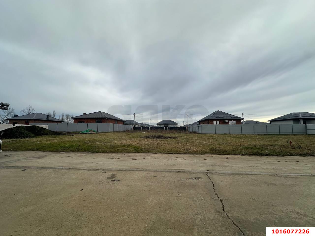 Фото №3: Земельный участок 4.26 сот. - Дружелюбный, Прикубанский внутригородской округ, коттеджный комплекс Дружный, мкр. квартал Куренной, 142