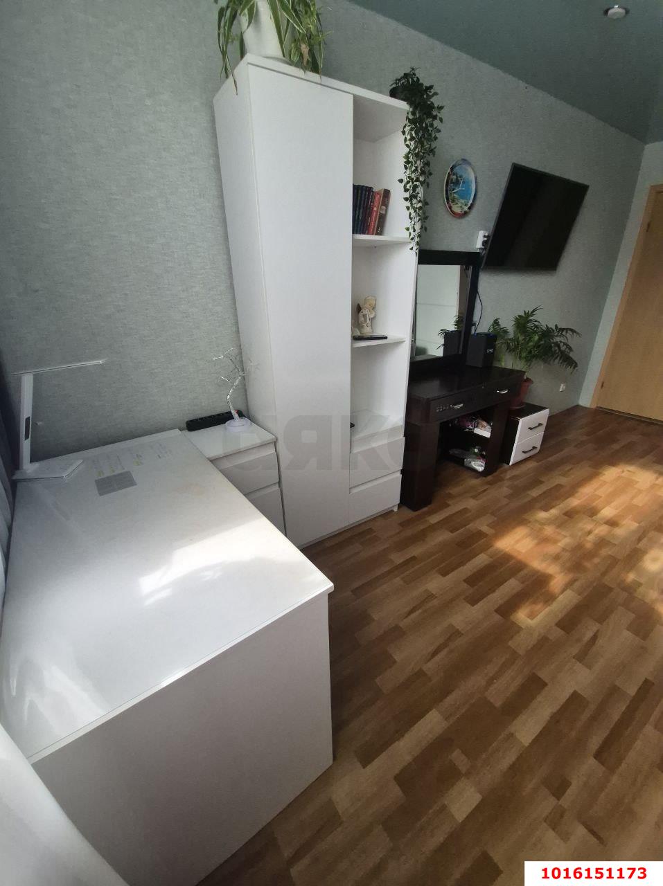 Фото №7: 3-комнатная квартира 75 м² - Краснодар, Западный внутригородской округ, Кожзавод, мкр. Военный городок № 1, ул. имени Калинина, 350/6