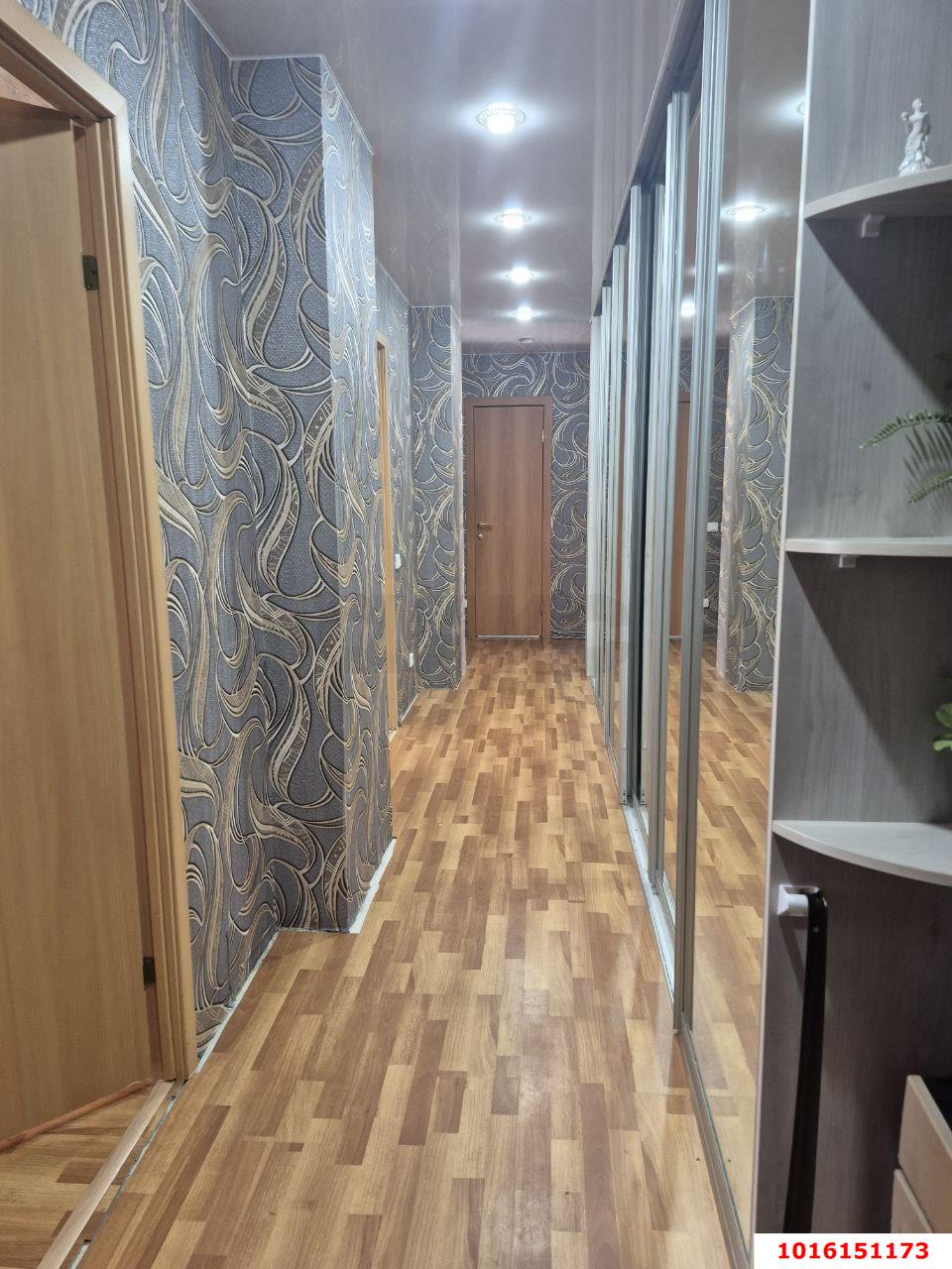 Фото №15: 3-комнатная квартира 75 м² - Краснодар, Западный внутригородской округ, Кожзавод, мкр. Военный городок № 1, ул. имени Калинина, 350/6