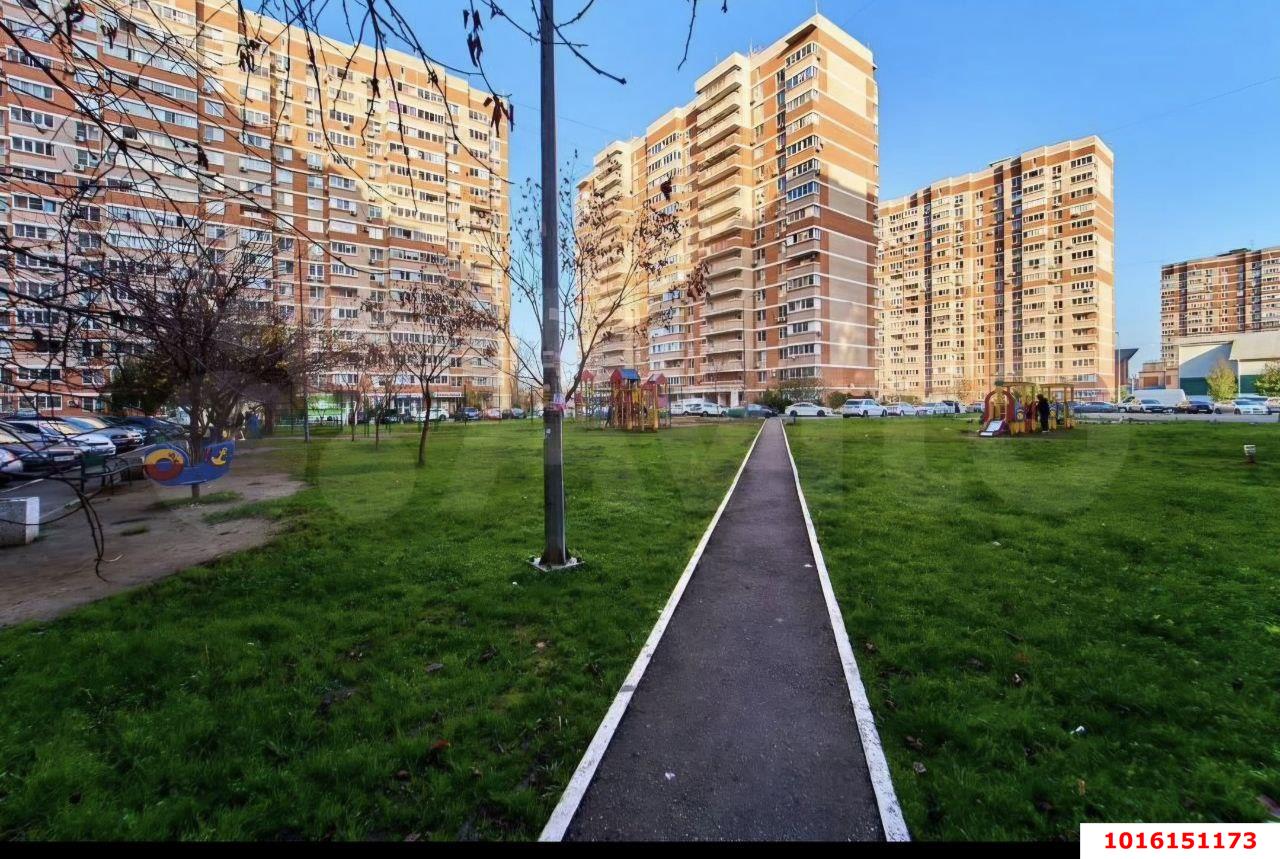 Фото №17: 3-комнатная квартира 75 м² - Краснодар, Западный внутригородской округ, Кожзавод, мкр. Военный городок № 1, ул. имени Калинина, 350/6