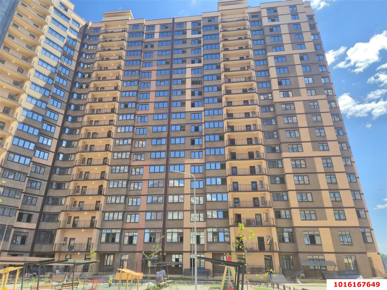 Фото №1: 2-комнатная квартира 69 м² - Краснодар, Прикубанский внутригородской округ, жилой комплекс Аксиома, мкр. Догма Парк, ул. Марины Цветаевой, 17к1