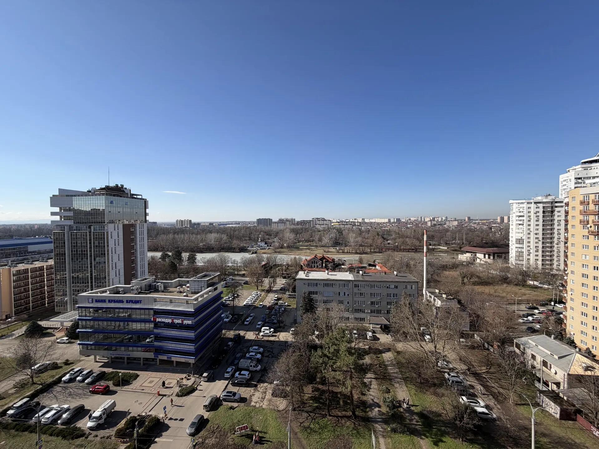 Фото №17: 3-комнатная квартира 136 м² - Краснодар, Центральный, Центральный внутригородской округ, мкр. Западный внутригородской округ, ул. Кубанская набережная, 56