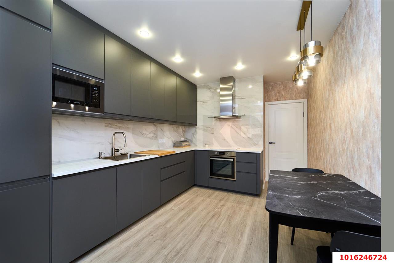 Фото №1: 2-комнатная квартира 63 м² - Краснодар, ЖК Тургенев, Западный внутригородской округ, Фестивальный, мкр. жилой комплекс Тургенев, ул. Дальняя, 8к1