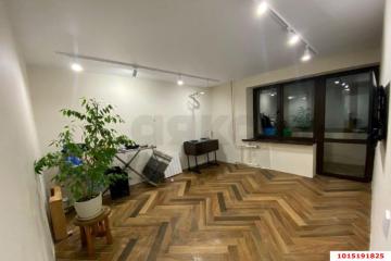 Фото №1: 2-комнатная квартира 56 м² - Краснодар, мкр. Западный внутригородской округ, ул. Красных Партизан, 541