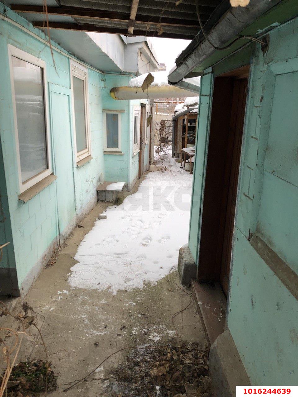 Фото №2: Земельный участок 3.3 сот. - Краснодар, Карасунский внутригородской округ, ж/м Пашковский, ул. Карасунская, 151