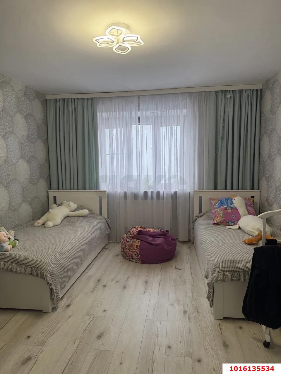 Фото №1: 3-комнатная квартира 73 м² - Краснодар, Прикубанский внутригородской округ, мкр. Славянский, ул. Красных Партизан, 107