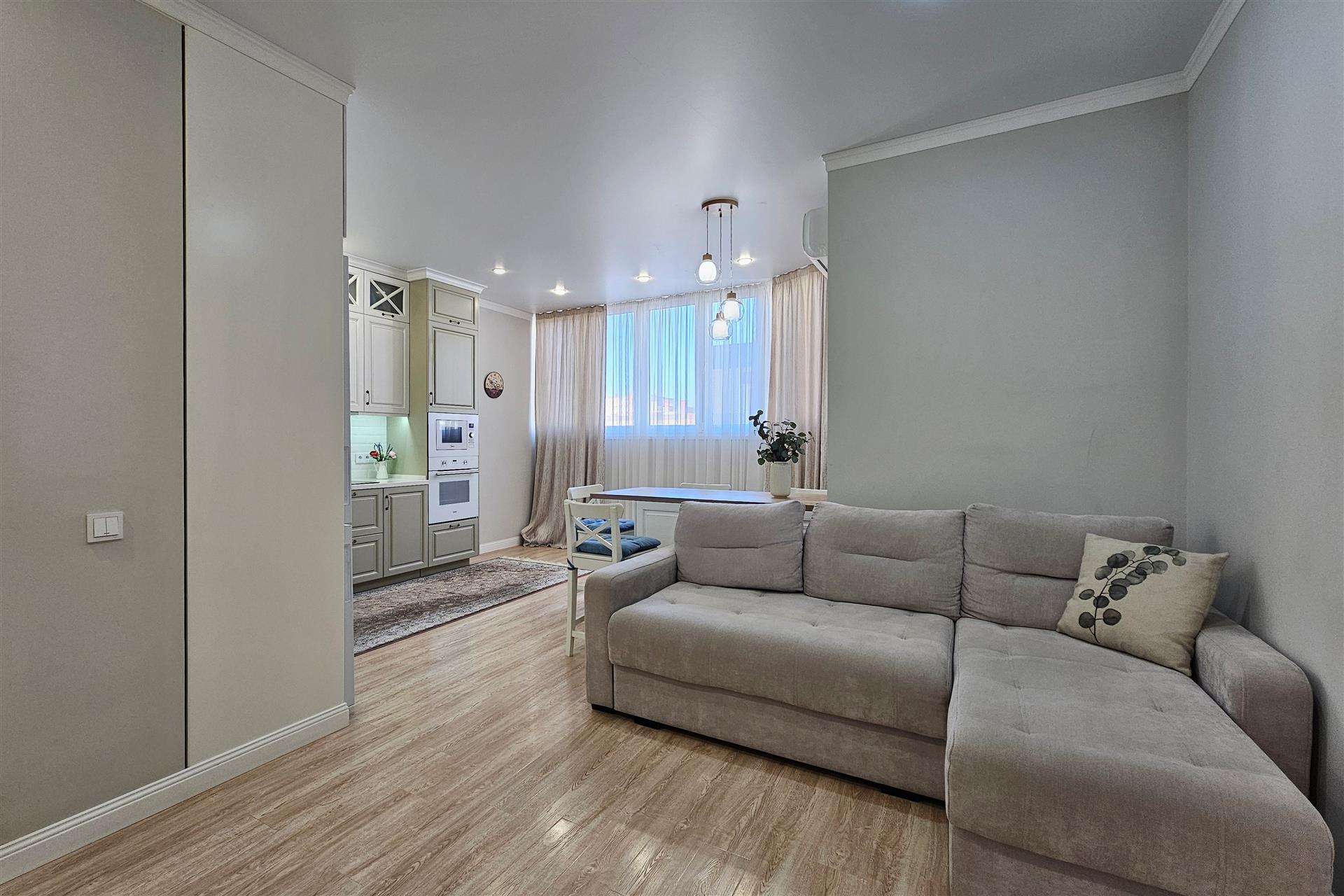 Фото №3: 2-комнатная квартира 70 м² - Краснодар, ЖК Губернский, 1-й квартал, Прикубанский внутригородской округ, мкр. Губернский, ул. Домбайская, 61