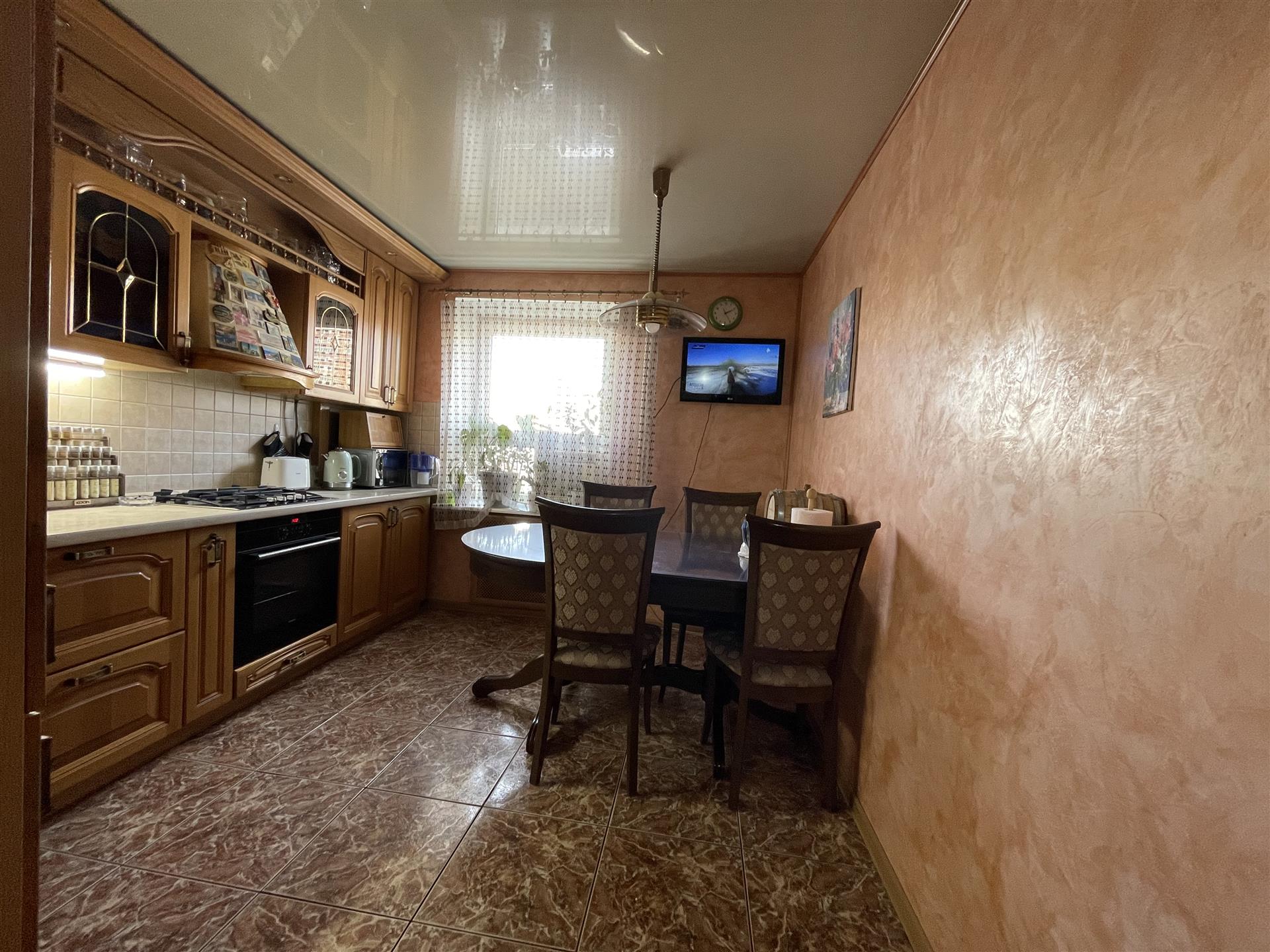 Фото №1: 4-комнатная квартира 120 м² - Краснодар, Прикубанский внутригородской округ, мкр. Фестивальный, ул. Яна Полуяна, 32