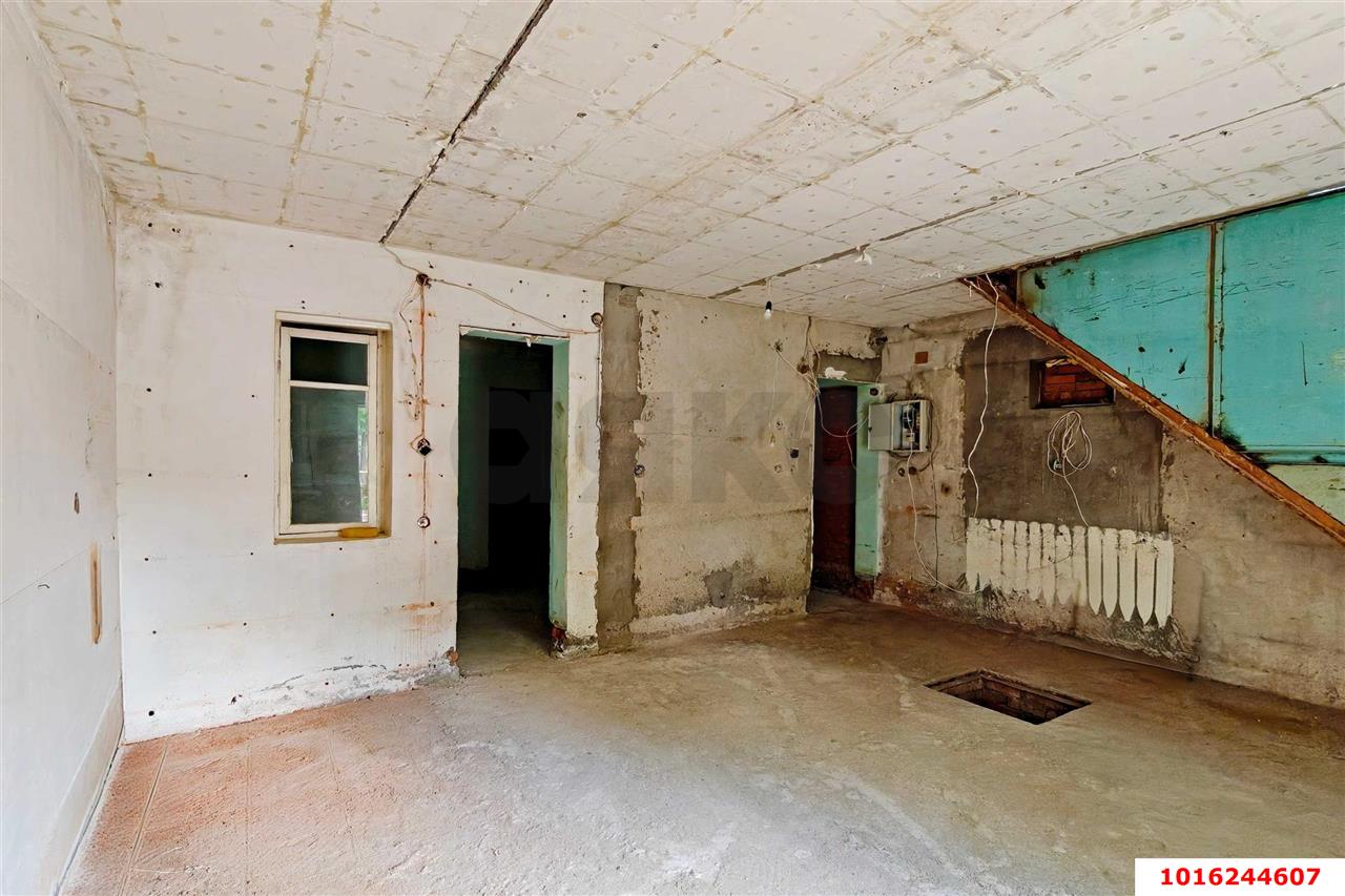 Фото №7: Торговое помещение <span class="whitespace-nowrap">85 м²</span>, <span class="whitespace-nowrap">1/2 эт.</span> - Краснодар, Западный внутригородской округ, мкр. Центральный, ул. Фрунзе, 95