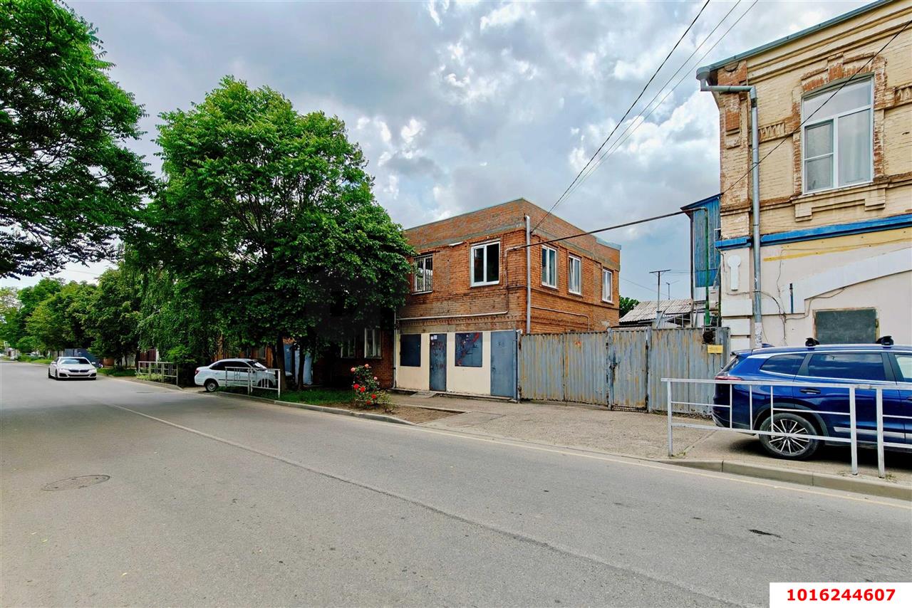 Фото №4: Торговое помещение <span class="whitespace-nowrap">85 м²</span>, <span class="whitespace-nowrap">1/2 эт.</span> - Краснодар, Западный внутригородской округ, мкр. Центральный, ул. Фрунзе, 95