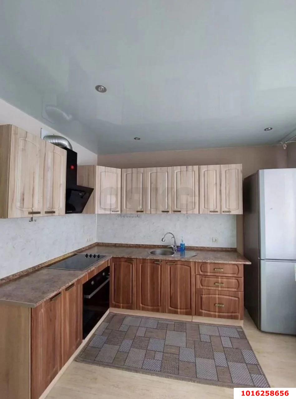 Фото №1: 2-комнатная квартира 50 м² - Краснодар, Музыкальный, имени Петра Метальникова, Прикубанский внутригородской округ, мкр. Завод Радиоизмерительных Приборов, ул. Петра Метальникова, 11