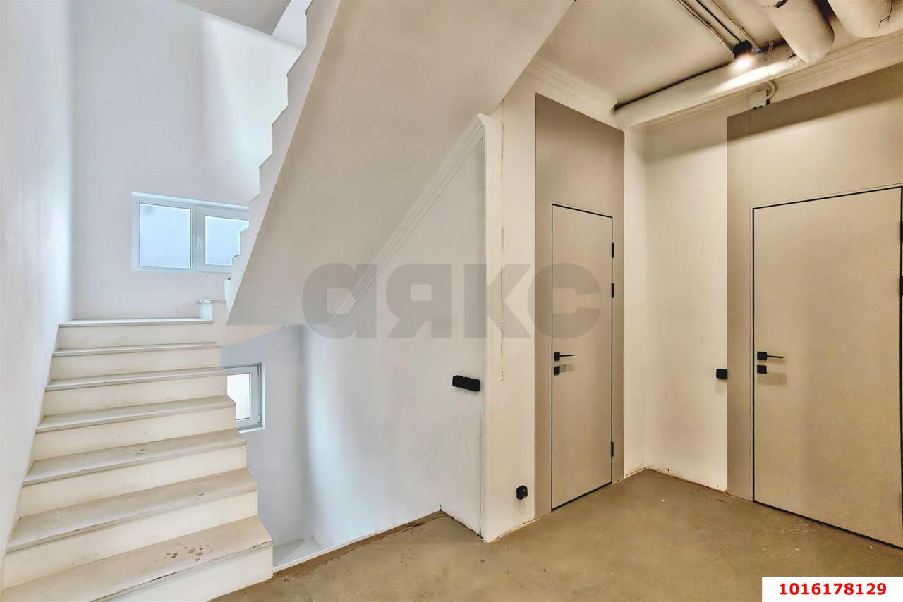 Фото №10: Коммерция 1100 м² - Краснодар, Центральный внутригородской округ, мкр. Покровка, ул. Северная, 407