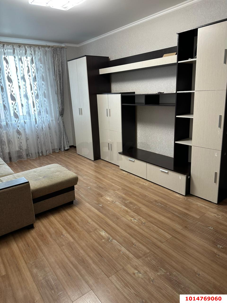 Фото №2: 1-комнатная квартира 49 м² - Краснодар, Прикубанский внутригородской округ, мкр. имени Маршала Жукова, ул. Александра Покрышкина, 4/6