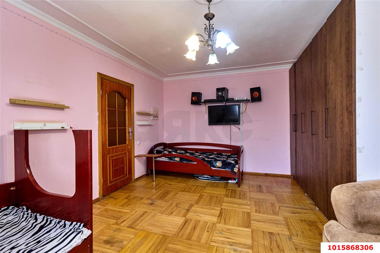 Фото №3: 3-комнатная квартира <span class="whitespace-nowrap">63 м²</span>, <span class="whitespace-nowrap">5/9 эт.</span> - Краснодар, Прикубанский внутригородской округ, мкр. Фестивальный, ул. Атарбекова, 45