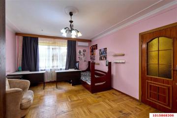 Фото №1: 3-комнатная квартира <span class="whitespace-nowrap">61 м²</span>, <span class="whitespace-nowrap">5/9 эт.</span> - Краснодар, мкр. Фестивальный, ул. Атарбекова, 45