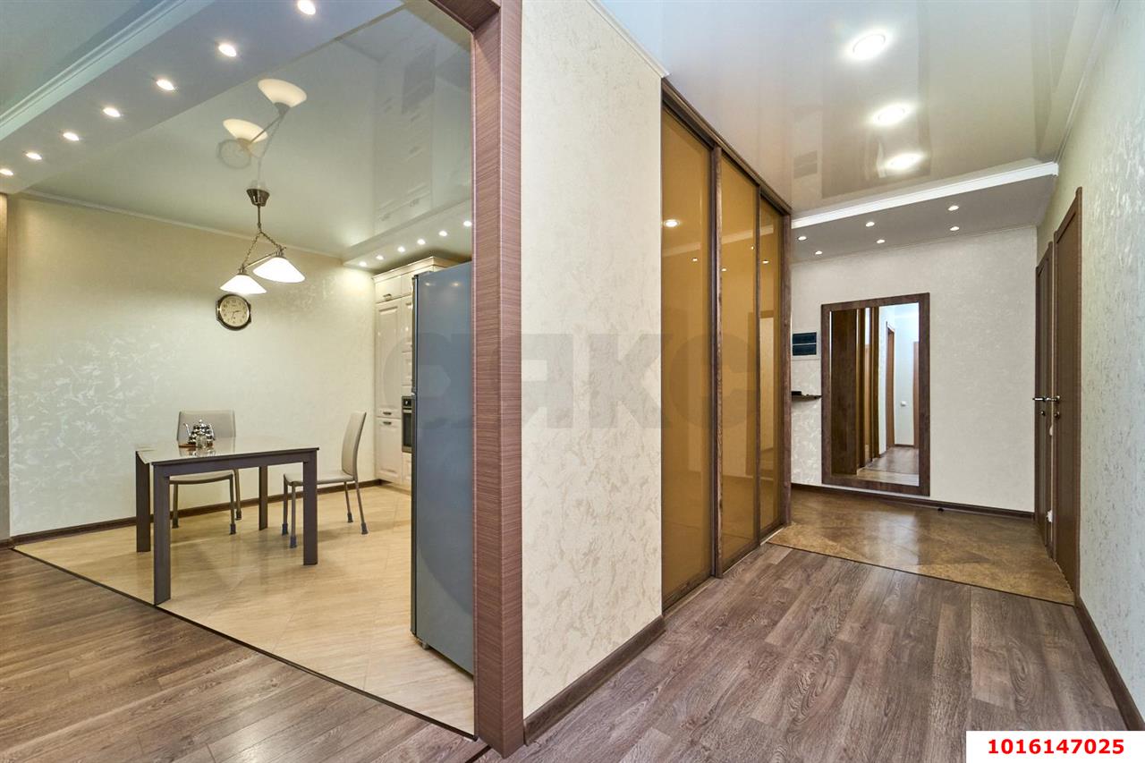 Фото №3: 2-комнатная квартира 78 м² - Краснодар, Прикубанский внутригородской округ, мкр. Круглик, ул. Филатова, 19