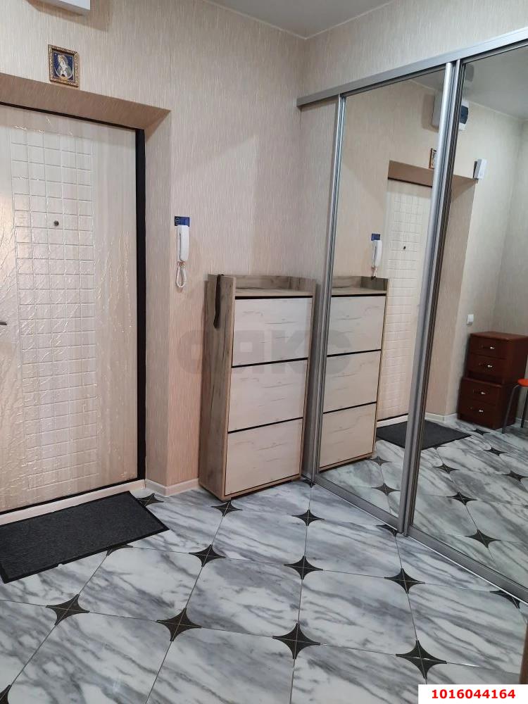 Фото №11: 1-комнатная квартира 42 м² - Краснодар, Прикубанский внутригородской округ, мкр. Губернский, ул. им. Героя Яцкова И.В., 13