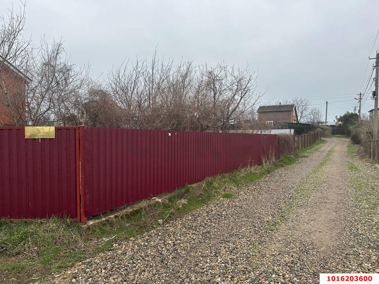 Фото №1: Земельный участок 3.8 сот. - Ленина, Карасунский внутригородской округ, мкр. НСТ №1 Югтекс, ул. Липовая, 180