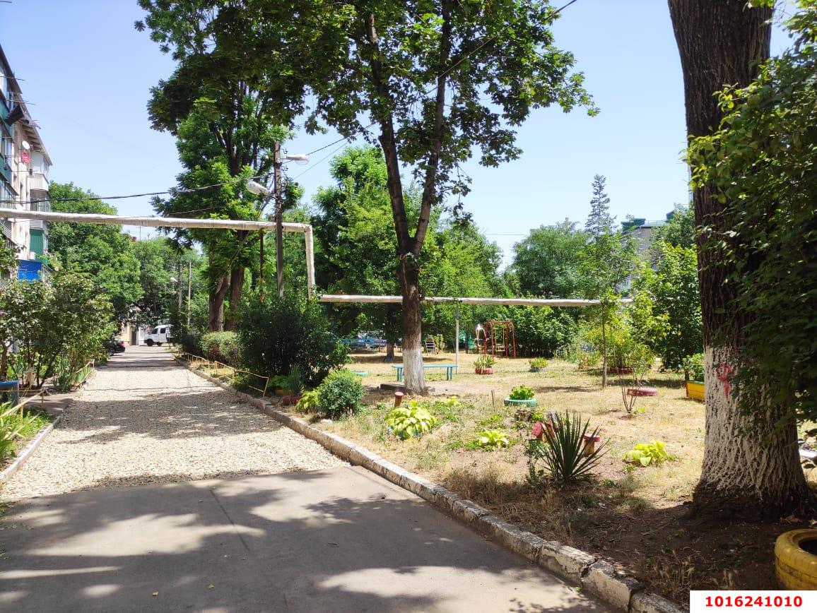 Фото №15: 3-комнатная квартира 62 м² - Краснодар, Карасунский внутригородской округ, мкр. Хлопчато-бумажный Комбинат, ул. Новороссийская, 182