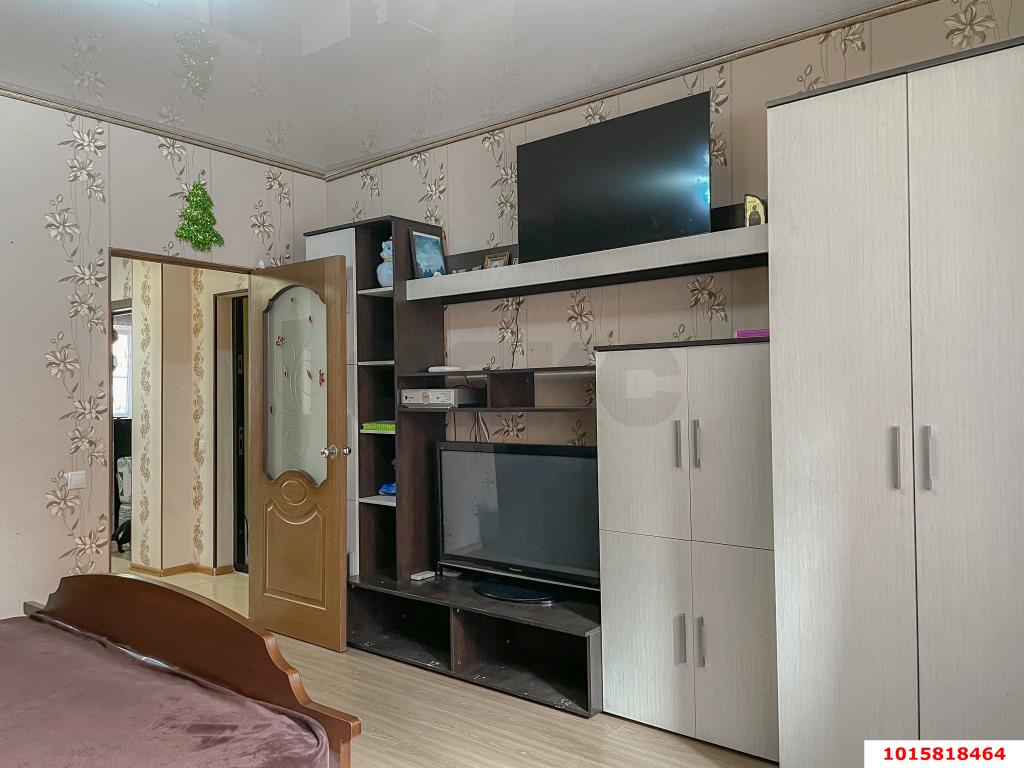 Фото №2: 2-комнатная квартира 69 м² - Краснодар, Прикубанский внутригородской округ, Завод Радиоизмерительных Приборов, мкр. Музыкальный, ул. имени Мусоргского М.П., 6/1