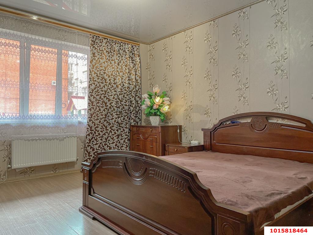 Фото №1: 2-комнатная квартира 69 м² - Краснодар, Прикубанский внутригородской округ, Завод Радиоизмерительных Приборов, мкр. Музыкальный, ул. имени Мусоргского М.П., 6/1