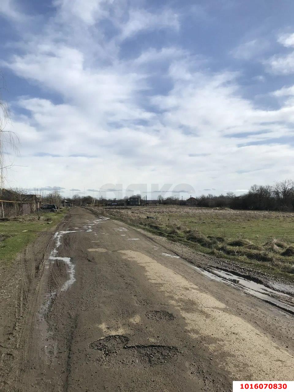 Фото №1: Земельный участок под ИЖС - Мартанская, ул. Молодёжная, 9