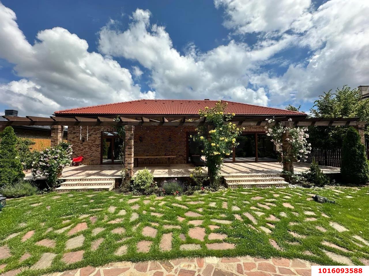 Фото №25: Дом 239 м² + 11.5 сот. - Краснодар, Прикубанский внутригородской округ, Немецкая Деревня, мкр. жилой комплекс Германия