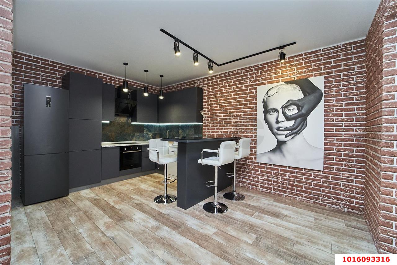 Фото №1: 2-комнатная квартира 85 м² - Краснодар, Прикубанский внутригородской округ, Завод Радиоизмерительных Приборов, п. Калинино, ул. Кадетская, 9