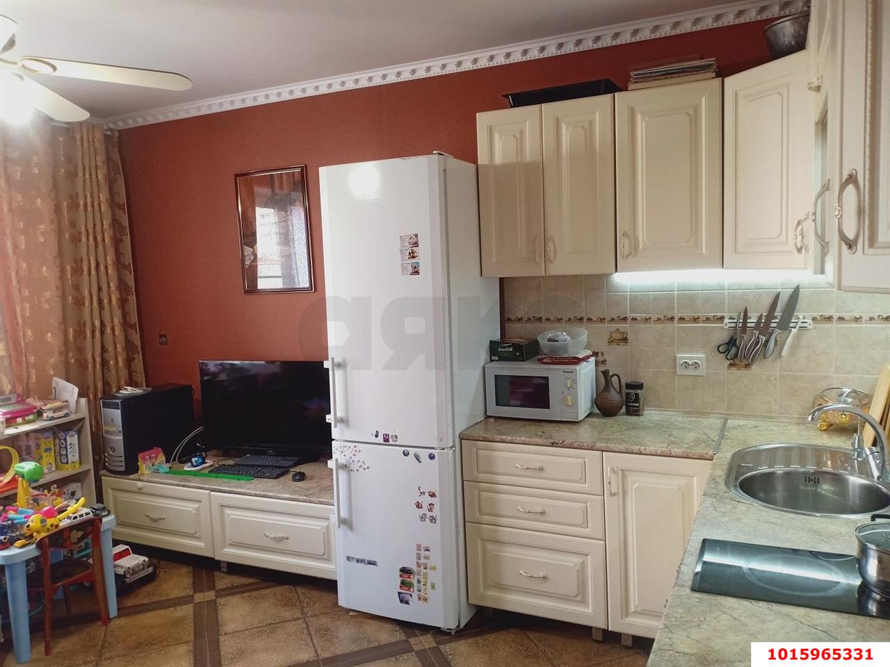 Фото №1: 2-комнатная квартира 65 м² - Краснодар, Почтовый, Карасунский внутригородской округ, мкр. Гидростроителей, пр-кт имени писателя Знаменского, 9к1