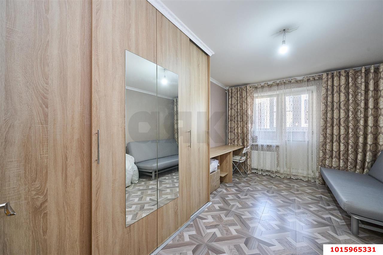 Фото №2: 2-комнатная квартира <span class="whitespace-nowrap">62 м²</span>, <span class="whitespace-nowrap">3/16 эт.</span> - Краснодар, Карасунский внутригородской округ, мкр. Гидростроителей, пр-кт имени писателя Знаменского, 9к1