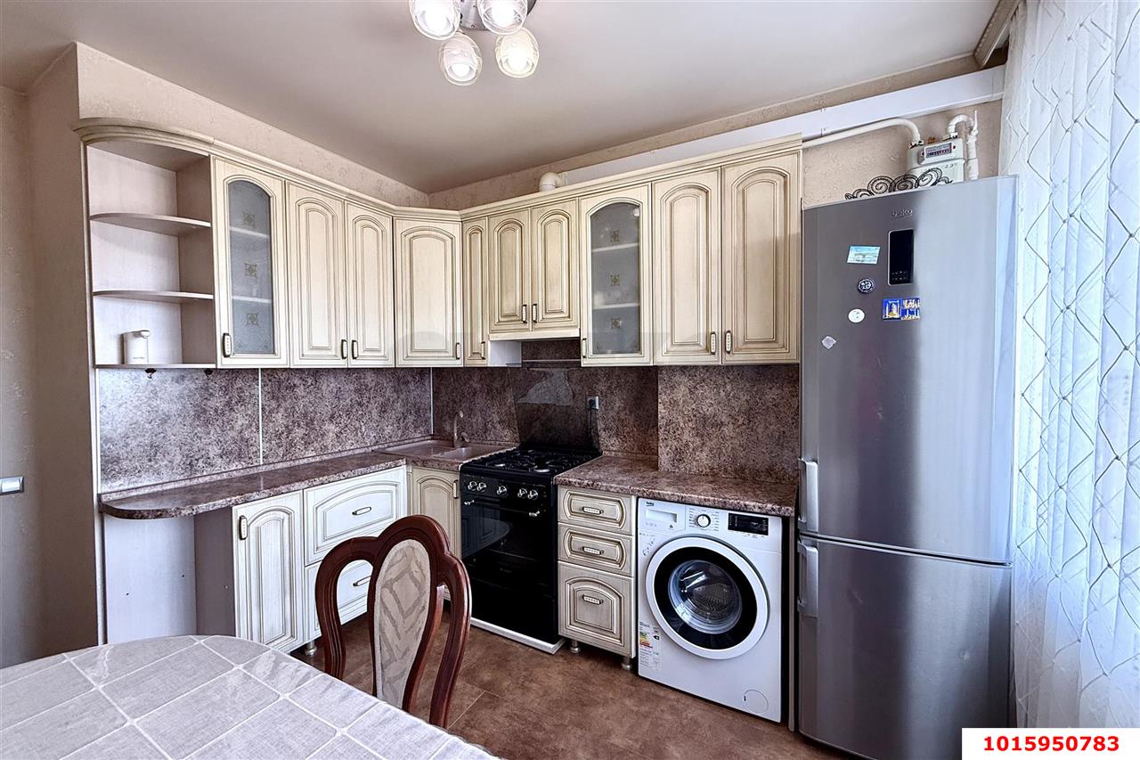 Фото №1: 2-комнатная квартира 64 м² - Адыгейск, ул. Советская, 1Ж