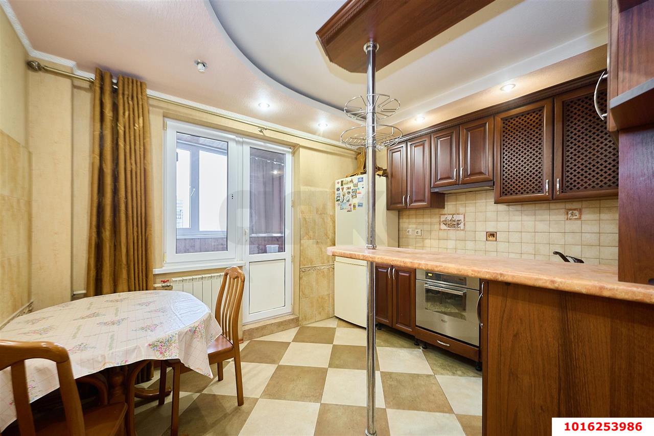 Фото №2: 1-комнатная квартира 43 м² - Краснодар, Прикубанский внутригородской округ, мкр. Завод Измерительных Приборов, ул. имени 40-летия Победы, 33/8