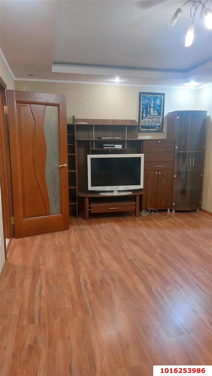 Фото №6: 1-комнатная квартира 43 м² - Краснодар, Прикубанский внутригородской округ, мкр. Завод Измерительных Приборов, ул. имени 40-летия Победы, 33/6