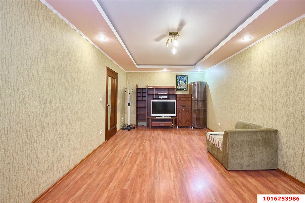 Фото №6: 1-комнатная квартира 43 м² - Краснодар, Прикубанский внутригородской округ, мкр. Завод Измерительных Приборов, ул. имени 40-летия Победы, 33/8