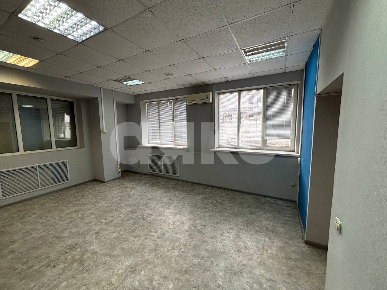 Фото №4: Коммерция <span class="whitespace-nowrap">774 м²</span>, <span class="whitespace-nowrap">3/3 эт.</span> - Волгоград, Центральный, мкр. ЖК Цех, ул. Глазкова, 14