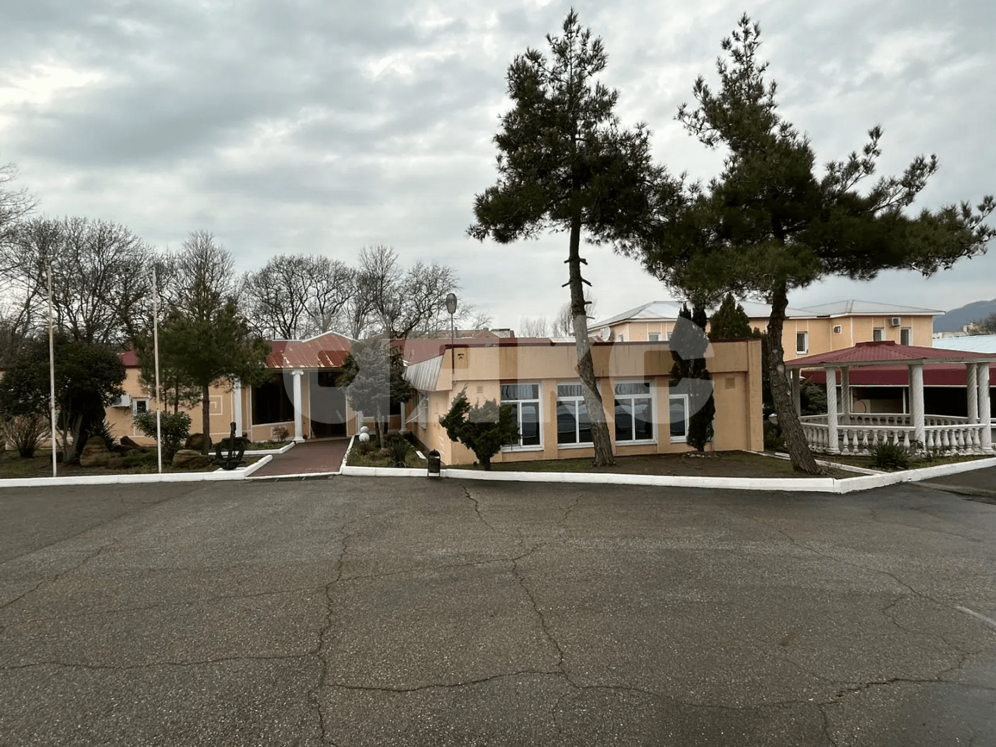 Фото №8: Коммерция 350 м² - Геленджик, ул. Островского, 160