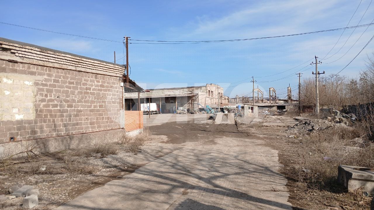 Фото №9: Коммерция 1800 м² - Мариуполь, р. Ильичёвский, пр-кт Карпова, 2