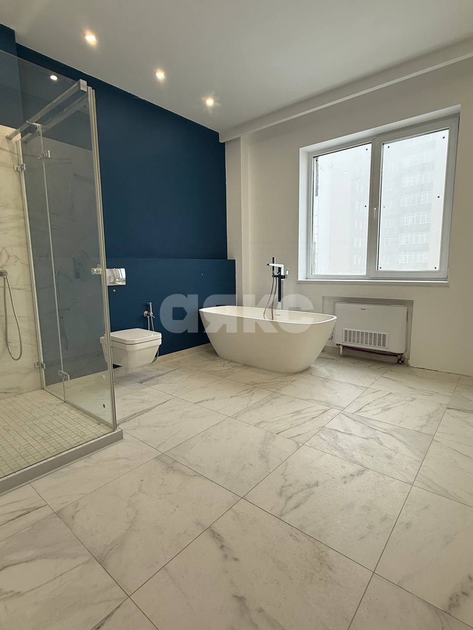 Фото №12: 4-комнатная квартира 193 м² - Мариуполь, Жовтневый, р. Центральный, пр-кт Строителей, 108А