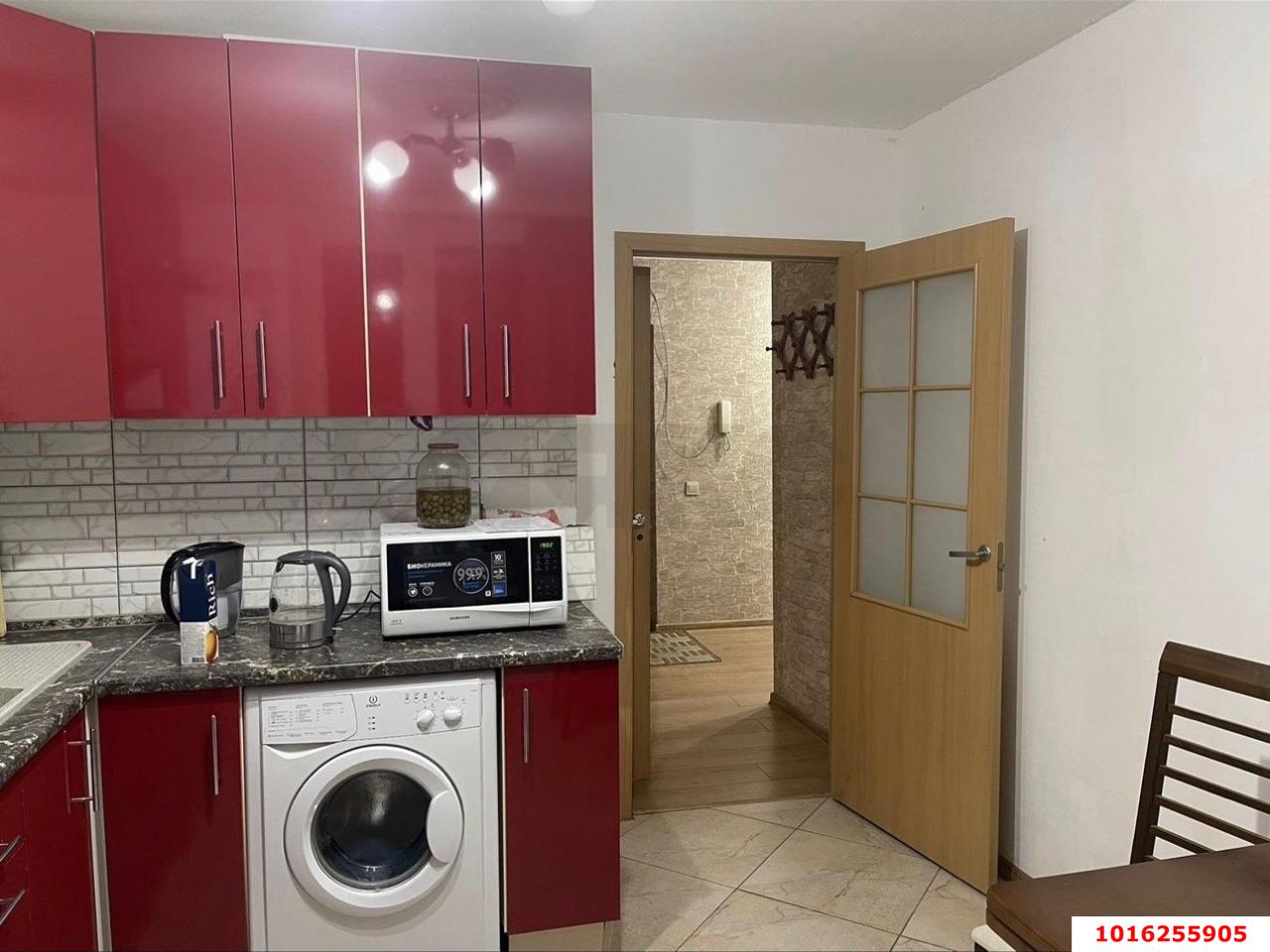 Фото №1: 2-комнатная квартира 62 м² - Краснодар, Западный внутригородской округ, Кожзавод, мкр. Военный городок № 1, ул. имени Калинина, 350/11