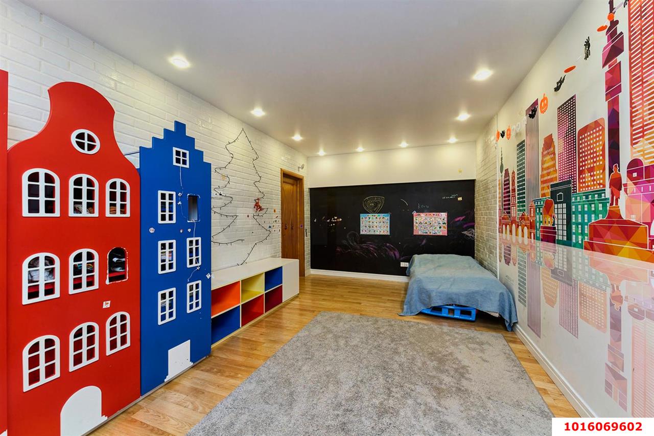 Фото №9: 4-комнатная квартира 138 м² - Краснодар, Карасунский внутригородской округ, мкр. Камвольно-суконный Комбинат, ул. Камвольная, 3