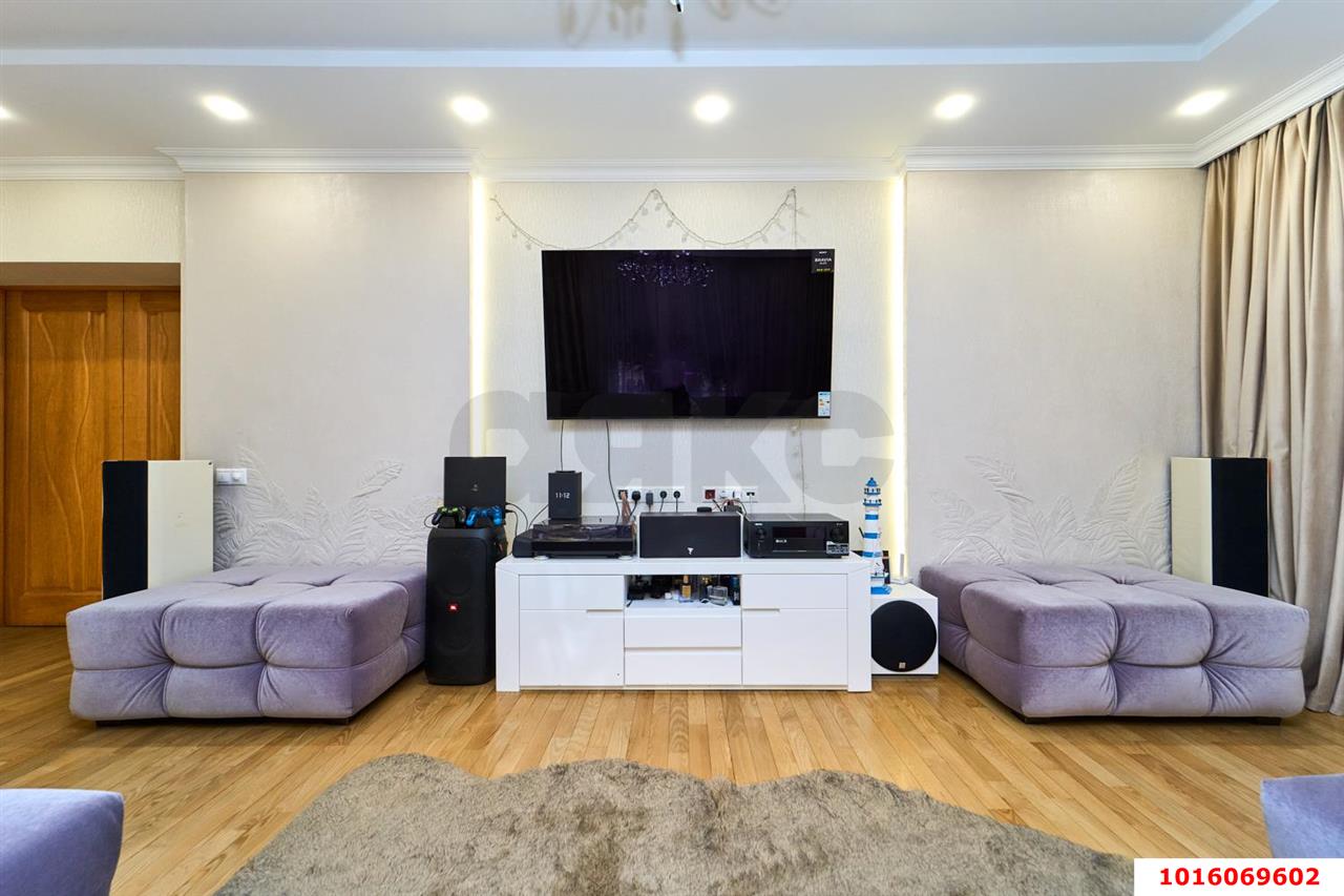 Фото №6: 4-комнатная квартира 138 м² - Краснодар, Карасунский внутригородской округ, мкр. Камвольно-суконный Комбинат, ул. Камвольная, 3