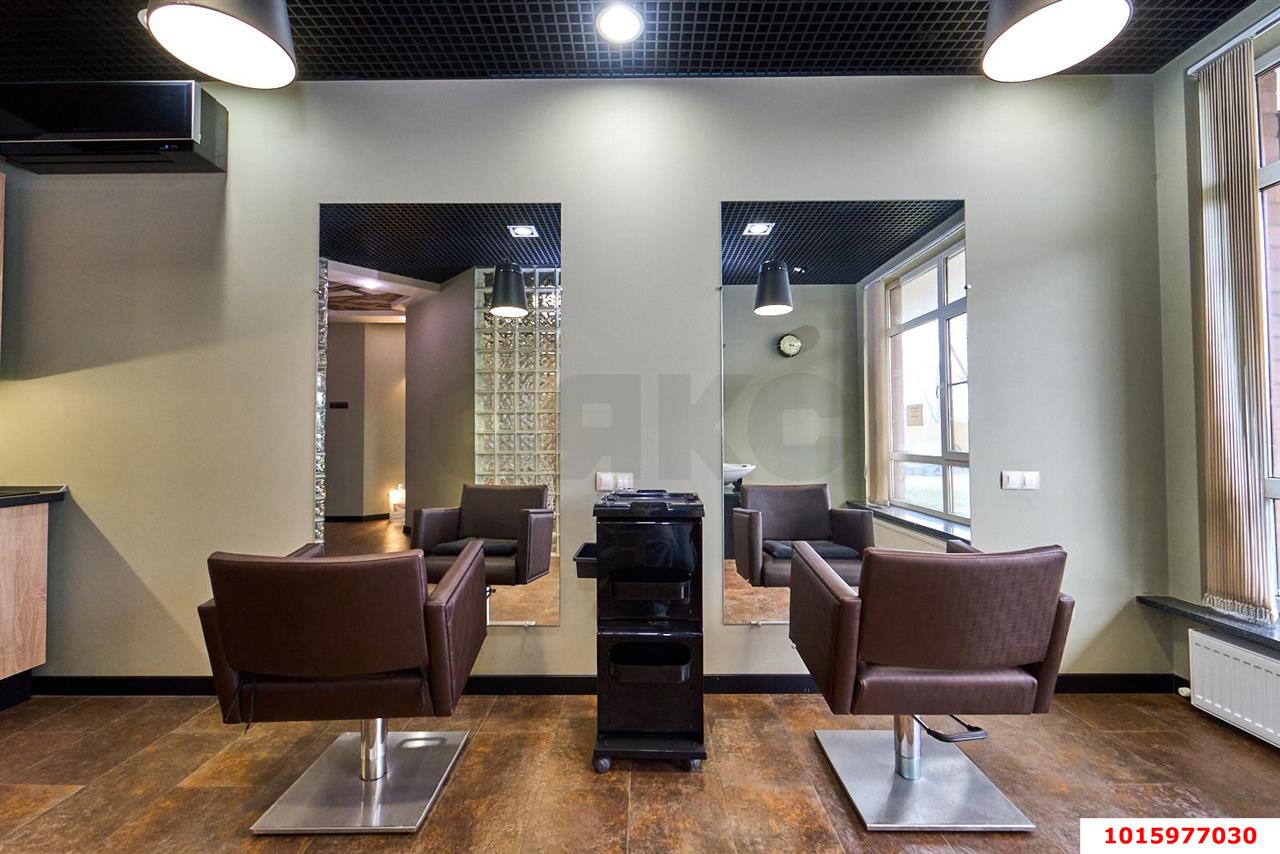 Фото №3: Коммерция 54 м² - Краснодар, Центральный внутригородской округ, Черёмушки, мкр. жилой комплекс Черёмушки, ул. Кубанская, 45к3