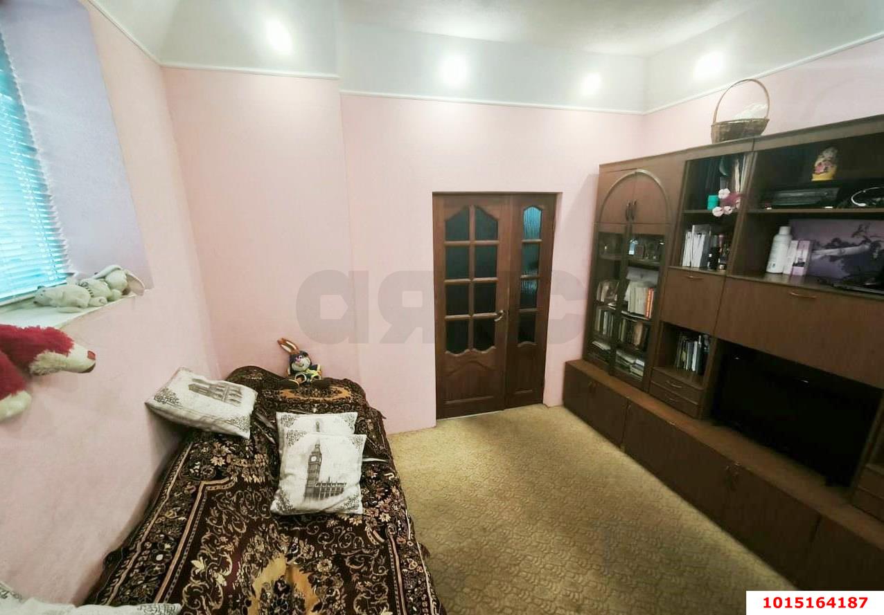 Фото №3: 2-комнатная квартира 43 м² - Краснодар, Центральный внутригородской округ, мкр. Центральный, ул. Коммунаров, 110