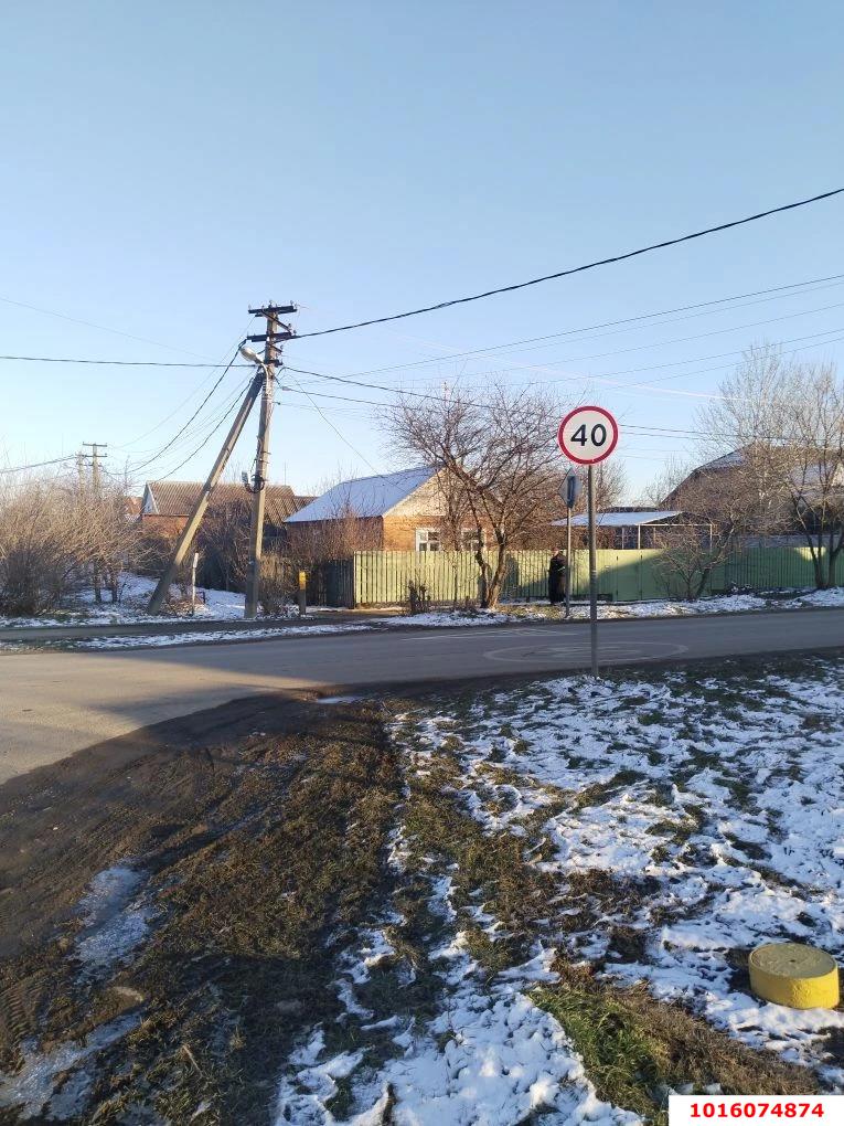 Фото №1: Земельный участок под ИЖС - Старокорсунская, мкр. Карасунский внутригородской округ, ул. Чонгарская, 184