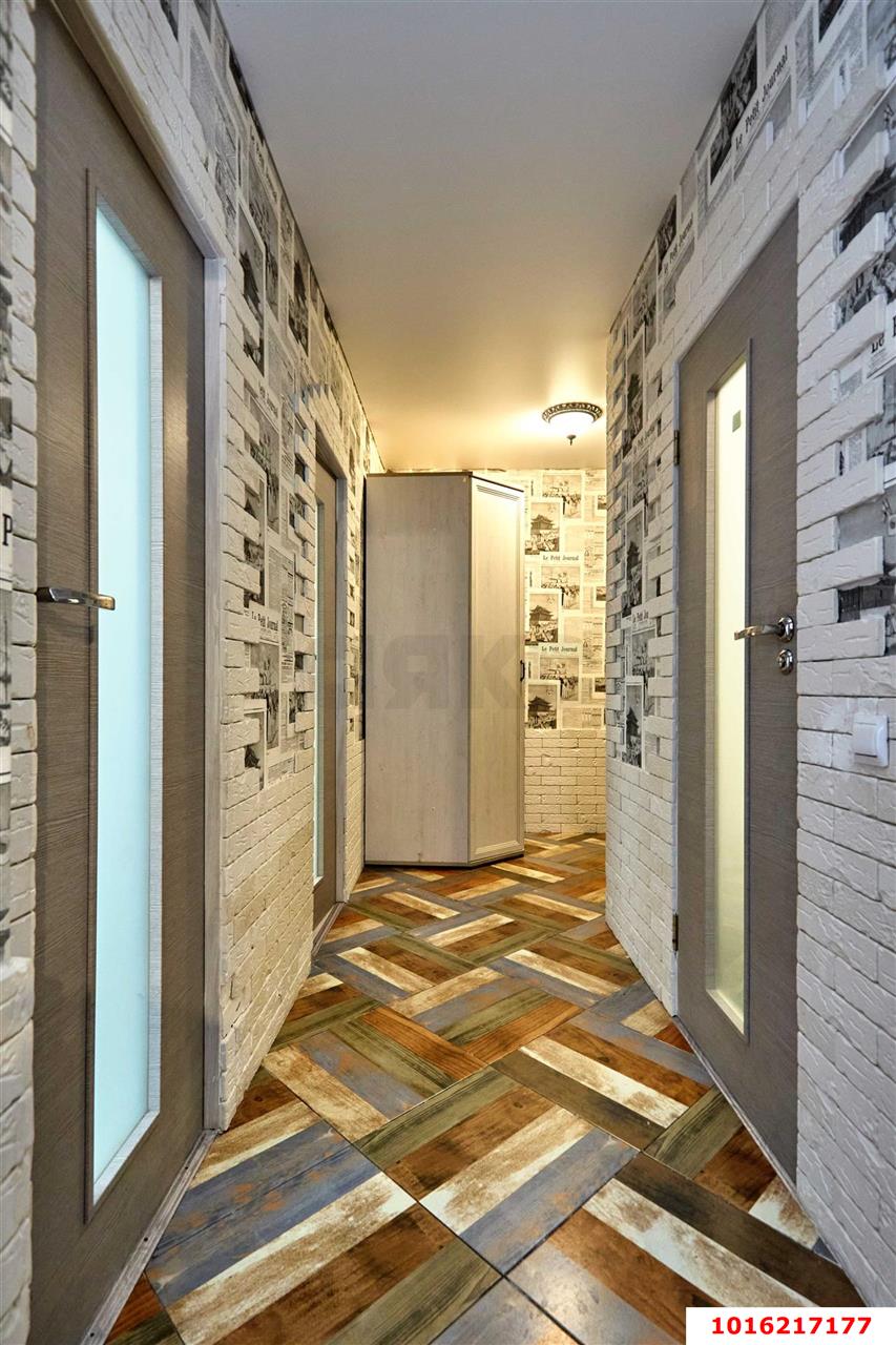 Фото №2: 2-комнатная квартира 69 м² - Краснодар, жилой комплекс Времена Года 3, Завод Радиоизмерительных Приборов, имени Петра Метальникова, мкр. Прикубанский внутригородской округ, ул. Цезаря Куникова, 24к2