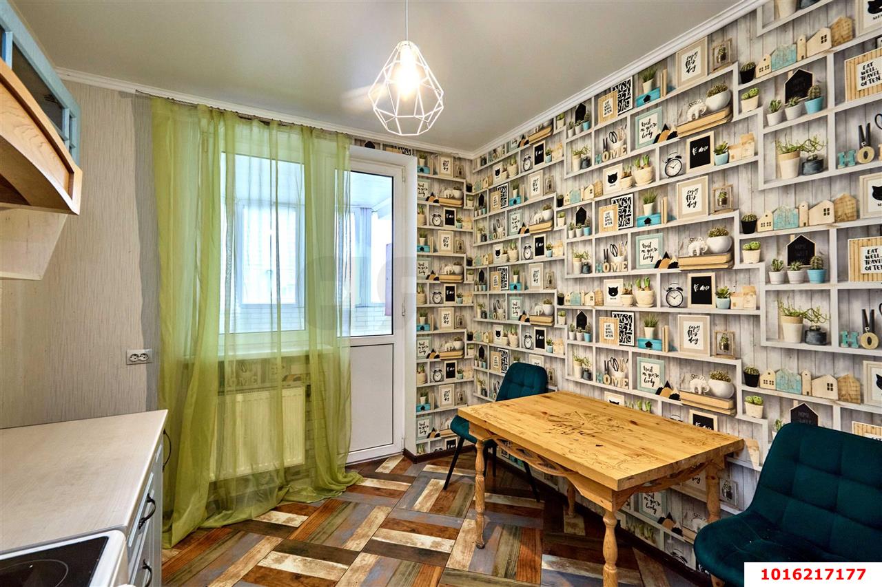 Фото №3: 2-комнатная квартира 69 м² - Краснодар, жилой комплекс Времена Года 3, Завод Радиоизмерительных Приборов, имени Петра Метальникова, мкр. Прикубанский внутригородской округ, ул. Цезаря Куникова, 24к2